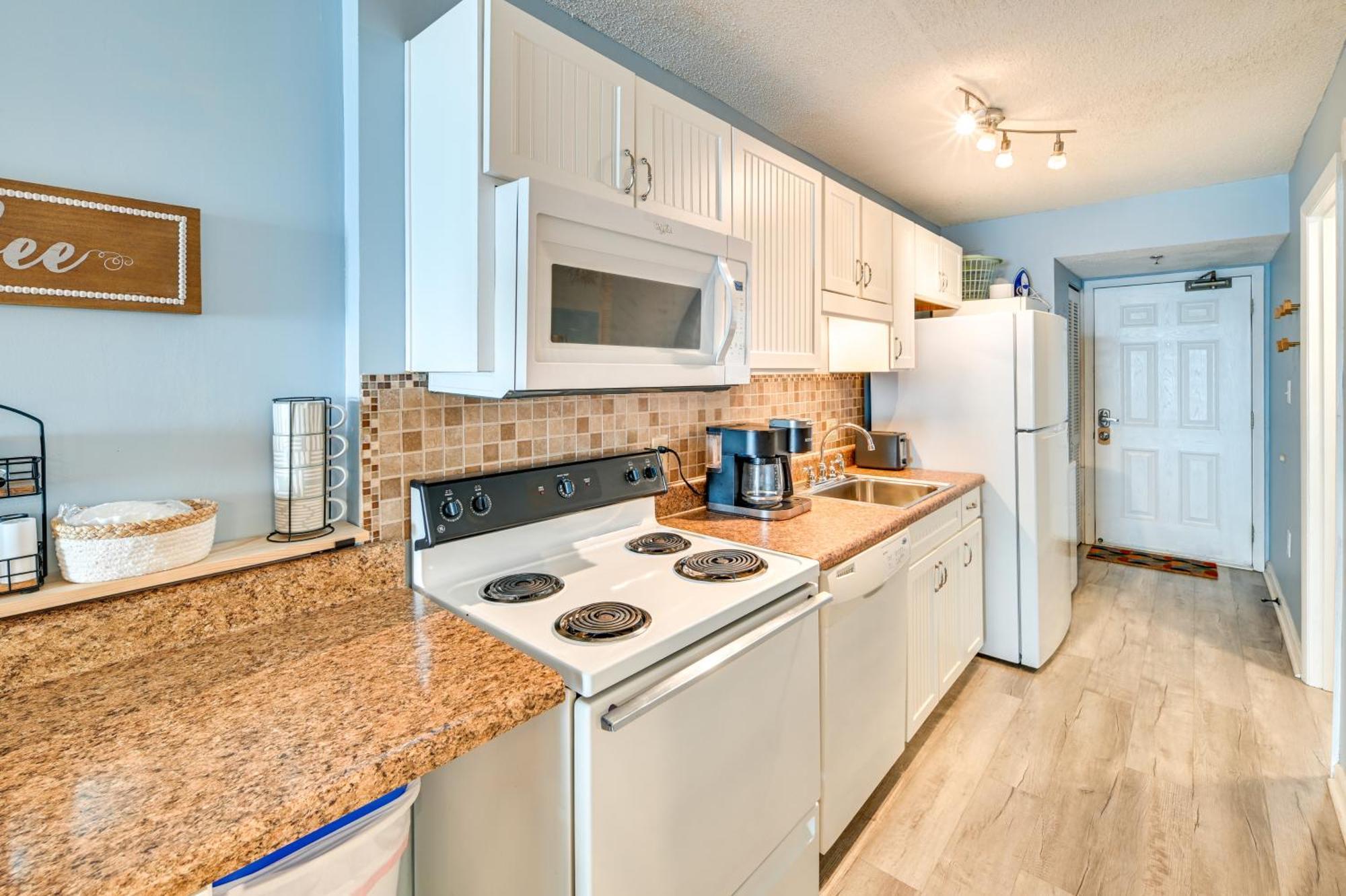 Cozy Coastal Condo With Airy Oceanfront Balcony マートルビーチ エクステリア 写真