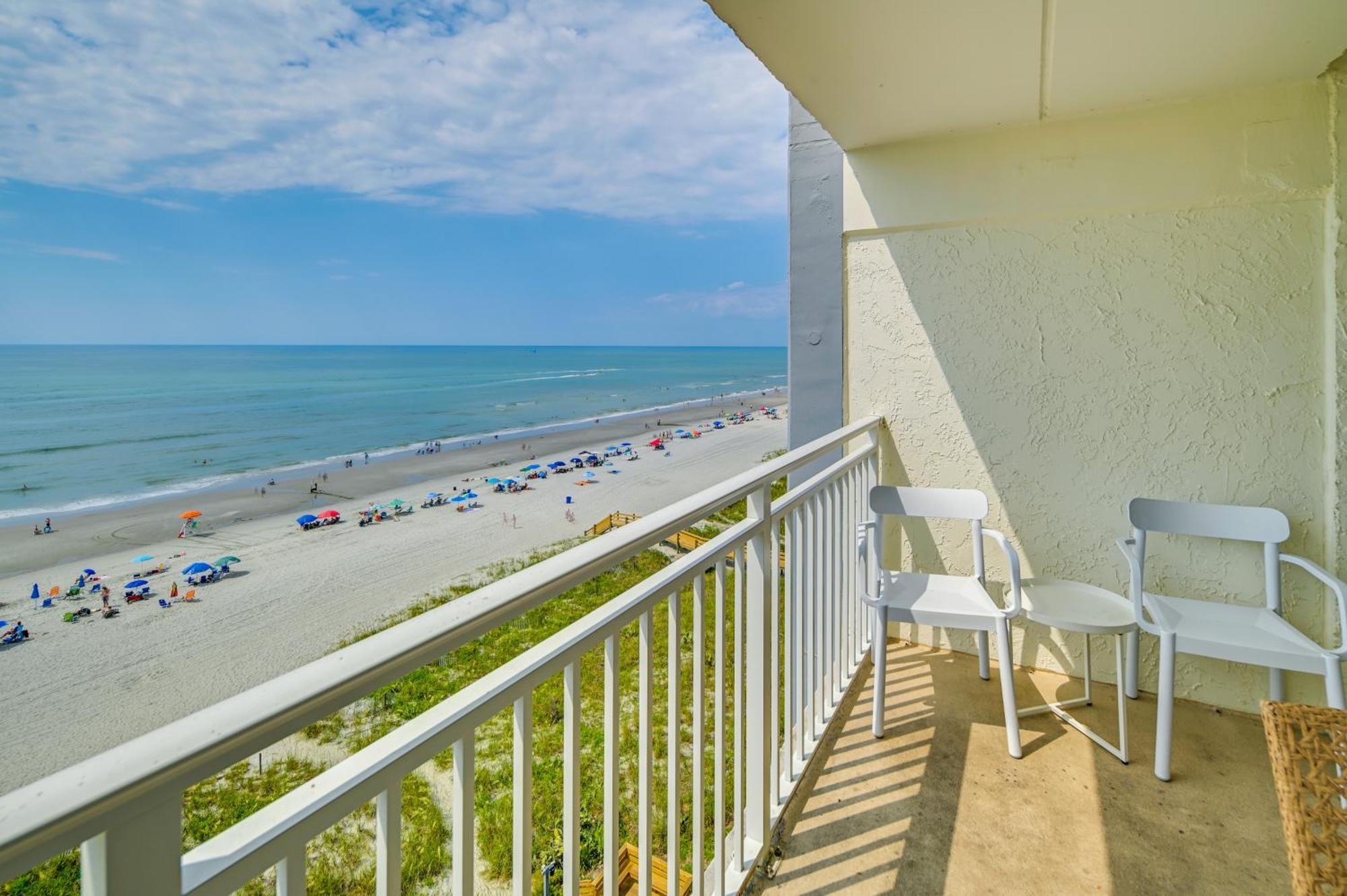 Cozy Coastal Condo With Airy Oceanfront Balcony マートルビーチ エクステリア 写真